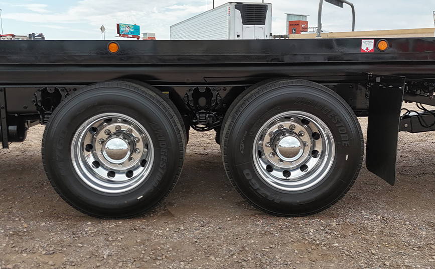 2027 peterbilt 567 jerr-dan industrial carrier transporter tow truck - 25 - wheels, tires