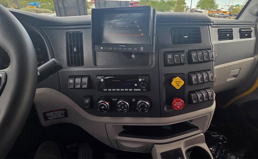 2027 peterbilt 567 jerr-dan industrial carrier transporter tow truck - 33 - dashboard