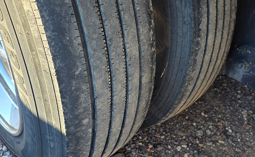 2023 XL Specialized XL80MFG w/ Flip Axle