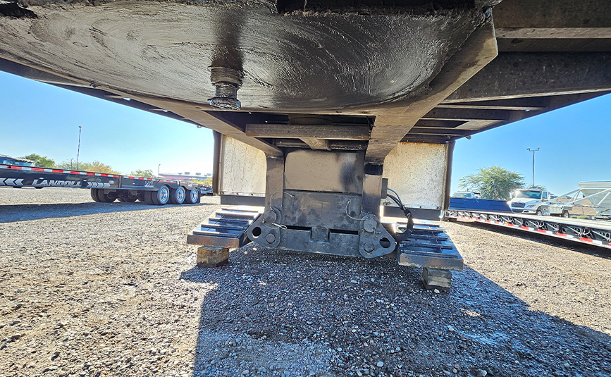 2025 used alpha hd a80mg double drop trailer - 06 - underneath view, king pin