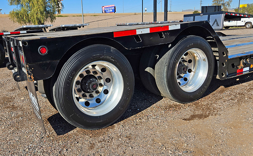 2025 used alpha hd a80mg double drop trailer - 16 - aluminum wheels, tires