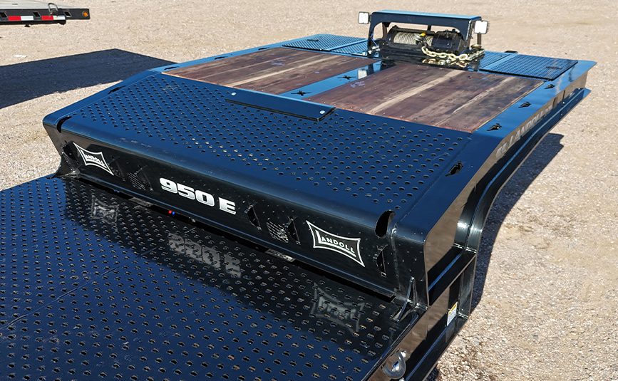 2026 landoll l950E 51-15 traveling tail trailer - 07 - top deck, winch