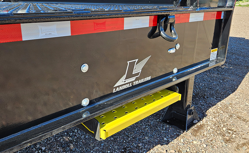 2026 landoll l950E 51-15 traveling tail trailer - 11 - front step
