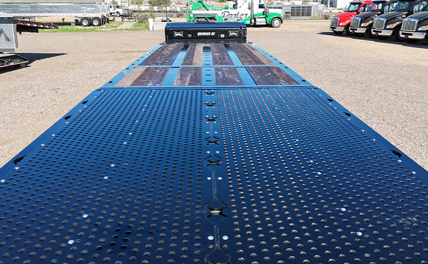 2026 landoll l950E 51-15 traveling tail trailer - 12-1 - trailer deck