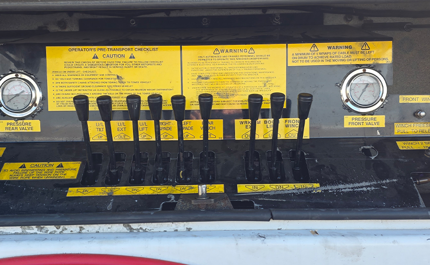 2003 Kenworth T800 60 Ton Wrecker