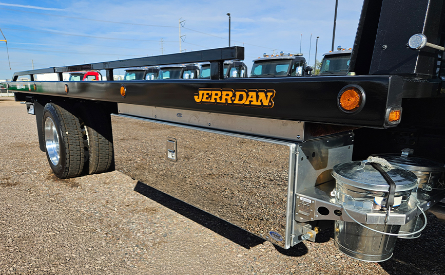 2025 freightliner m2 - jerr-dan rollback tow truck - 11 - passenger side toolbox, trash cans