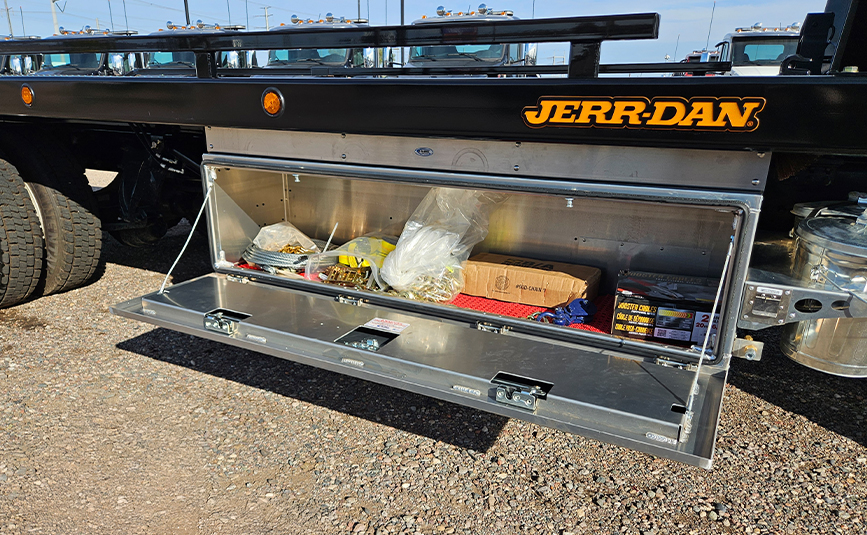 2025 freightliner m2 - jerr-dan rollback tow truck - 12 - passenger side toolbox interior