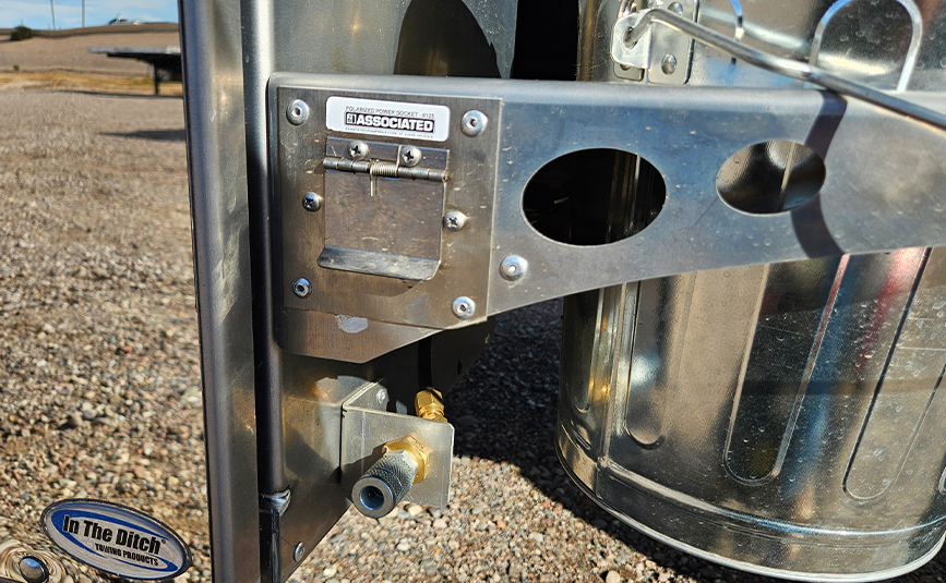 2025 freightliner m2 - jerr-dan rollback tow truck - 13 - air coupler, jump start port