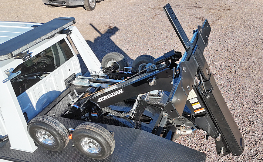 2026 ford F450 Jerr-Dan repo tow truck - 09 - jerr-dan hydraulic auto grid l arms