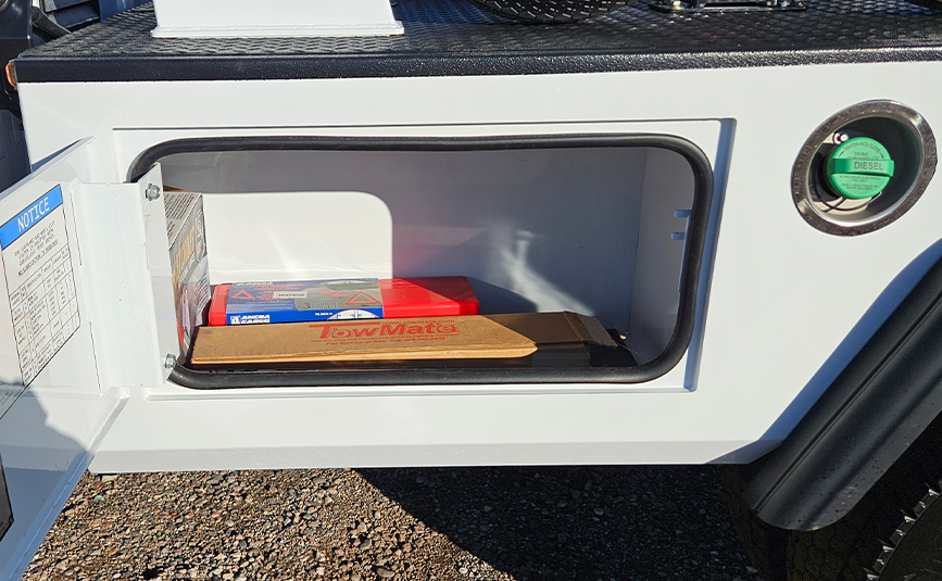 2026 ford F450 Jerr-Dan repo tow truck - 14 - toolbox