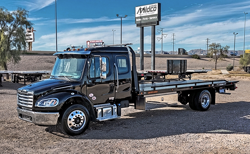 2026 freightliner jerr-dan rollback - 02 - driver side view