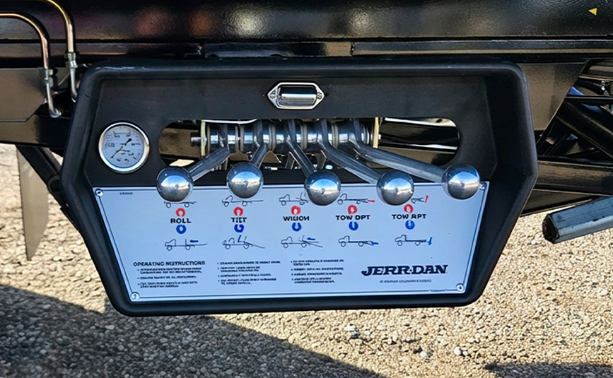 2026 freightliner jerr-dan rollback - 14 - jerr-dan control panel