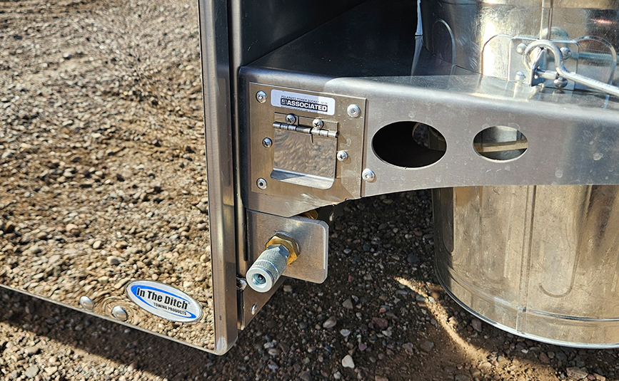 2026 freightliner m2 jerr-dan rollback tow truck - 15 - air coupler, jumper port