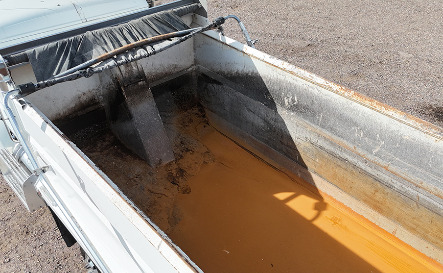 2022 peterbilt 567 simple 18 dump truck - 24 - inside dump body front