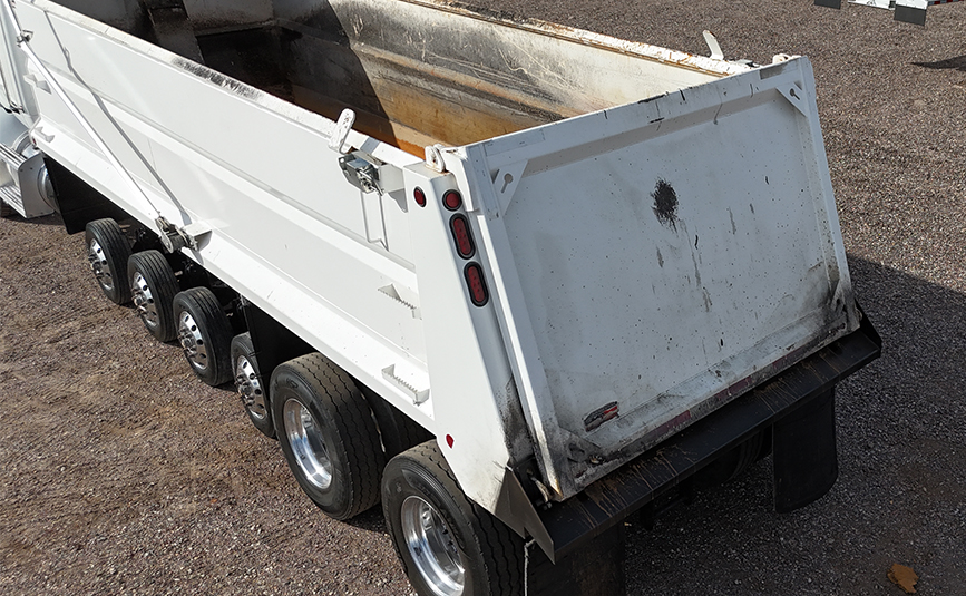 2022 peterbilt 567 simple 18 dump truck - 26 - dump body gate