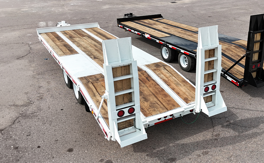 2026 interstate 40dla tag trailer - 04 - rear view, ramps