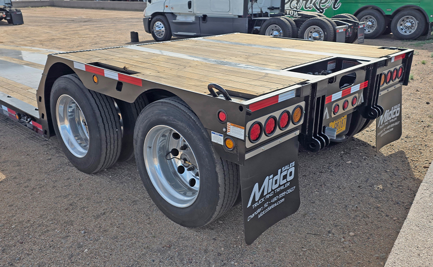 2026 used alpha hd a80hdgc-m mini deck double drop trailer - 15 - rear deck, wheels, tires, mudflaps