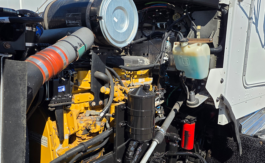 2003 kenworth t800 used truck for sale - 13-1 - engine compartment