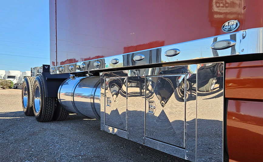 2015 used volvo vnl sleeper cab truck - 12 - tool boxes storage