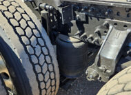 2015 used volvo vnl sleeper cab truck - 19 - air ride suspension air bag