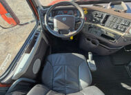 2015 used volvo vnl sleeper cab truck - 22 - cab interior drive seat dashboard