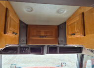 2015 used volvo vnl sleeper cab truck - 26-1 - cabinets