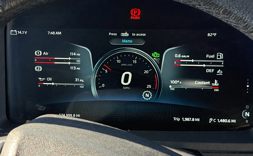 2022 kenworth T680 black sleeper cab truck - 23 - instrument cluster odometer speedometer