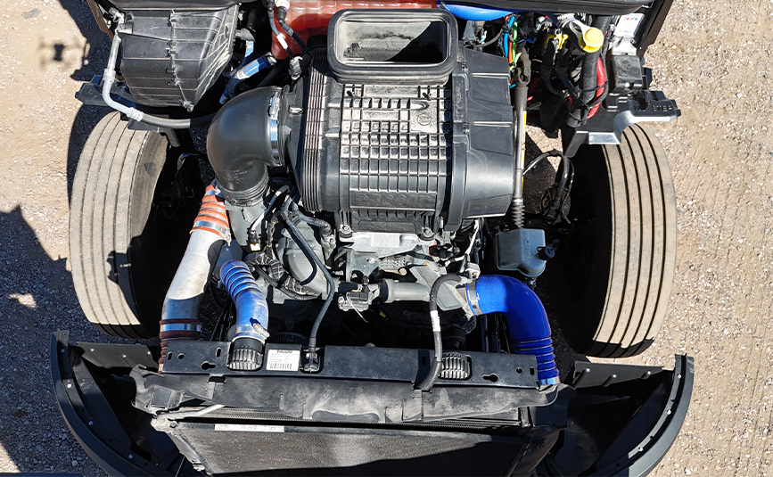 2022 kenworth T680 black sleeper cab truck - 30 - engine compartment