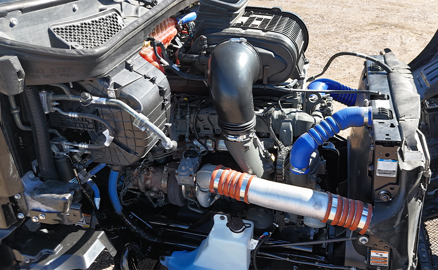 2022 kenworth T680 black sleeper cab truck - 31 - engine compartment