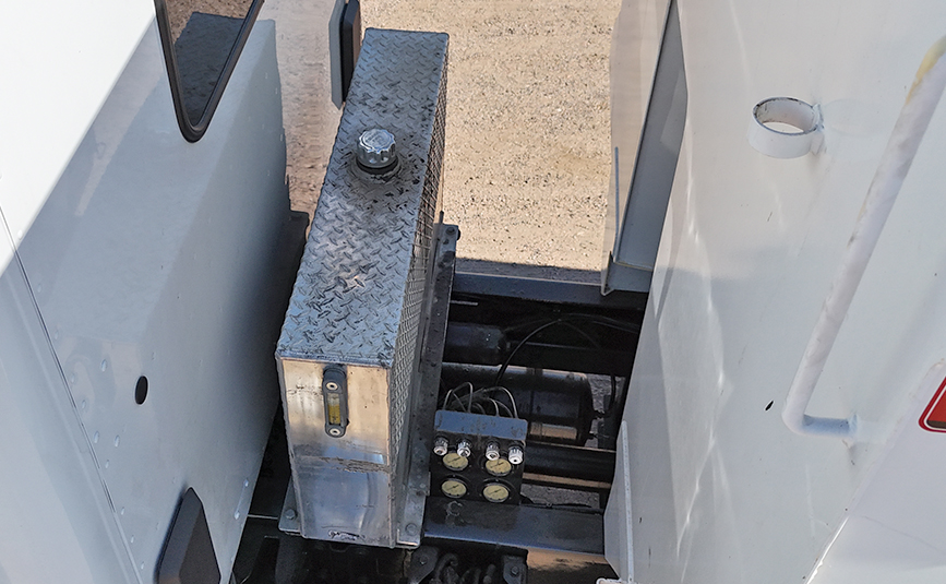 2022 Peterbilt 567 Simple 18