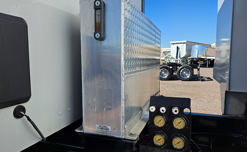 2022 Peterbilt 567 Simple 18