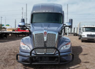 2023 kenworth T680 sleeper cab used truck - 06 - front grill, bumper