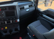 2023 kenworth T680 sleeper cab used truck - 17 - passenger seat