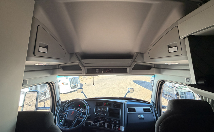 2023 kenworth T680 sleeper cab used truck - 18 - sleeper cab roof