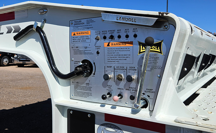 2023 used Landoll 930 trailer - 09 - hydraulic controls