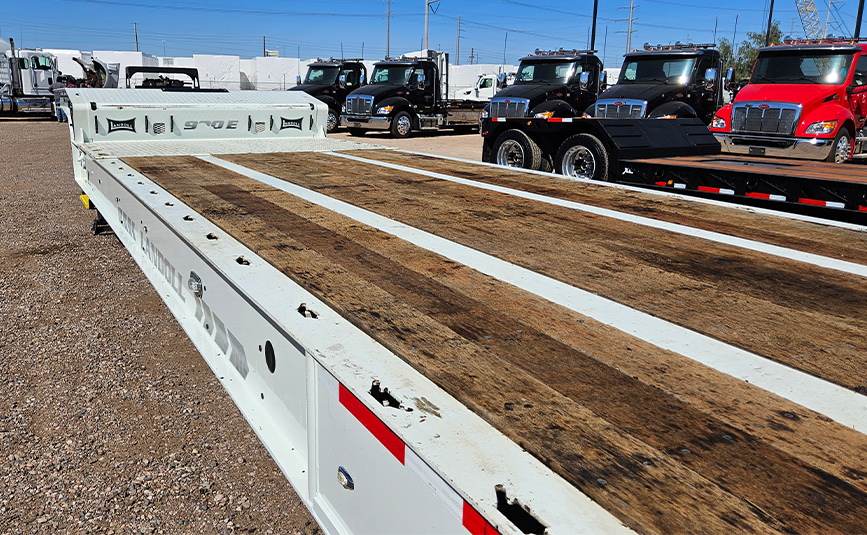 2023 used Landoll 930 trailer - 15 - main apitong deck