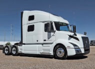2024 used Volvo VNL64T860 sleeper cab truck - 03 - passenger side