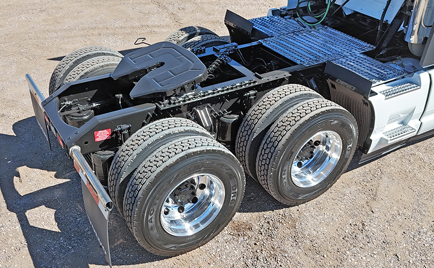 2024 used Volvo VNL64T860 sleeper cab truck - 06 - rear frame, catwalk, fifth wheel plate, wheels, tires