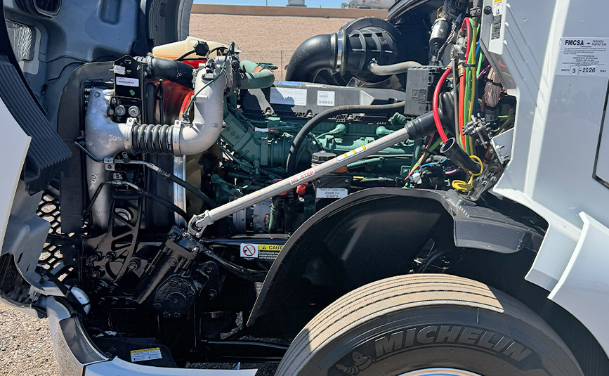 2024 used Volvo VNL64T860 sleeper cab truck - 12 - engine compartment