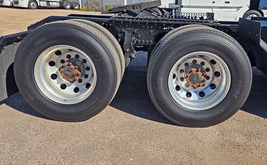 2025 Volvo VNL647T760 Sleeper Cab