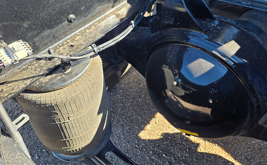 2025 Volvo VNL647T760 Sleeper Cab