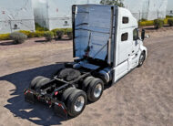 2025 volvo VNL64T760 sleeper cab truck - 03 - aerial rear view, fifth wheel plate back of cab
