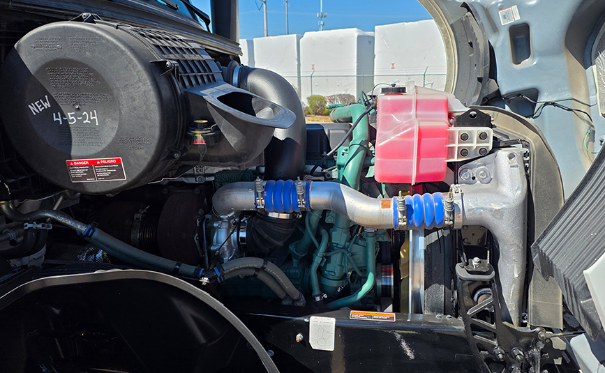 2025 volvo VNL64T760 sleeper cab truck - 16 - volvo d13 engine