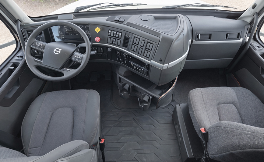 2025 Volvo VNL64T Sleeper Cab