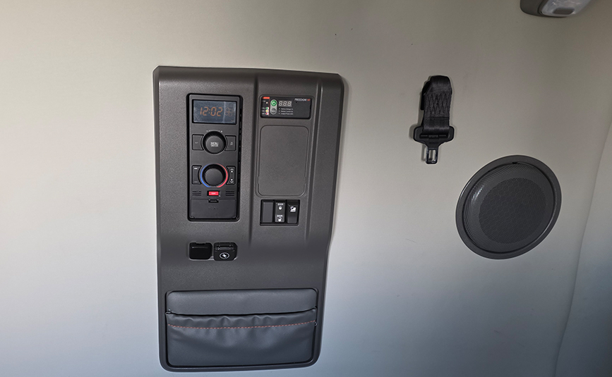 2025 Volvo VNL64T Sleeper Cab