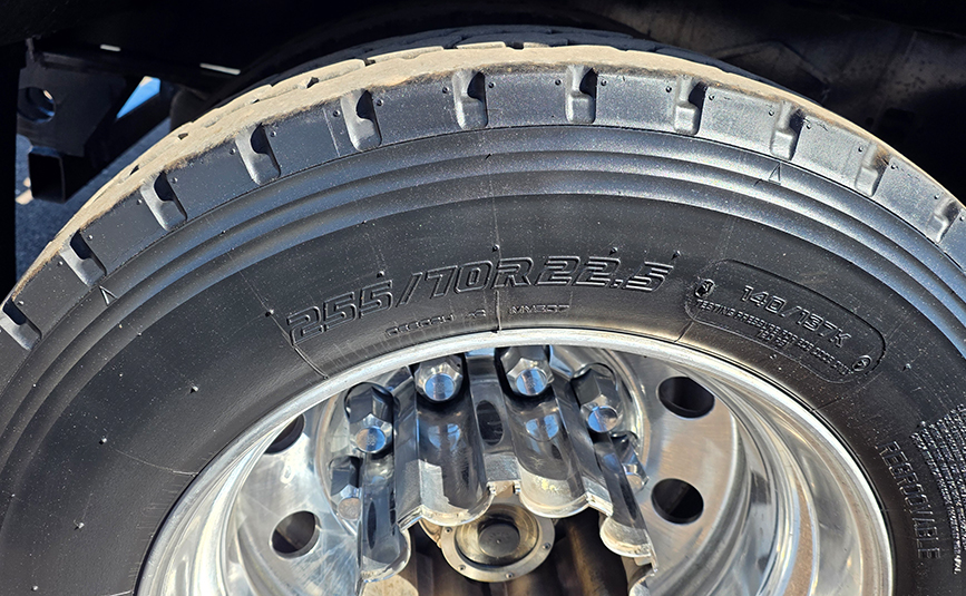 2021 xl specialized xl80mfg double drop trailer - 12-1 - tire tread