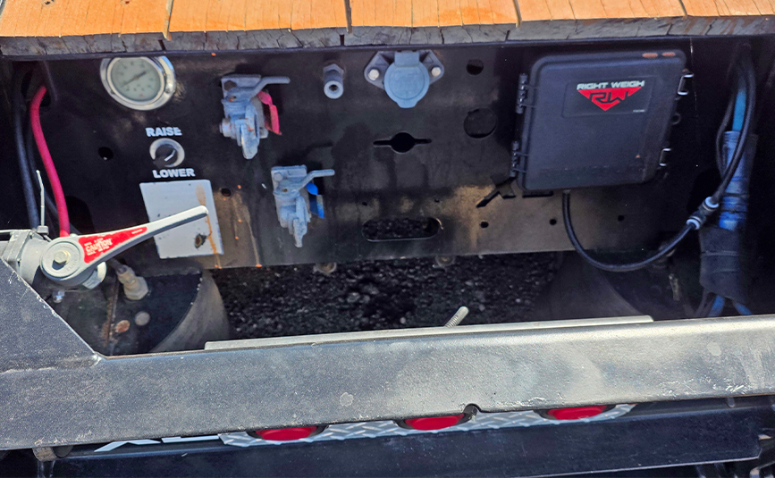 2021 xl specialized xl80mfg double drop trailer - 14 - hydraulic controls, scale