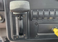 2027 international mv607 jerr-dan rollback yellow tow truck - 31 - gear shifter