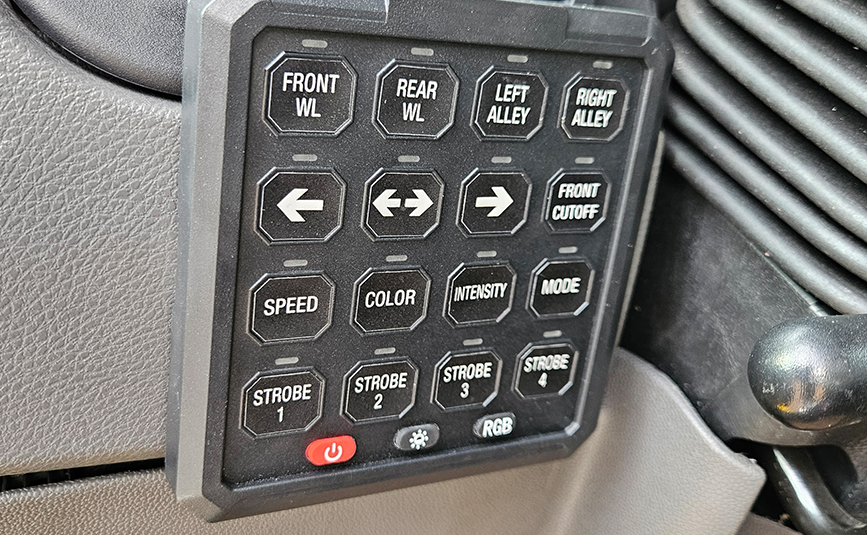 2027 international mv607 jerr-dan rollback yellow tow truck - 34 - lightbar control panel