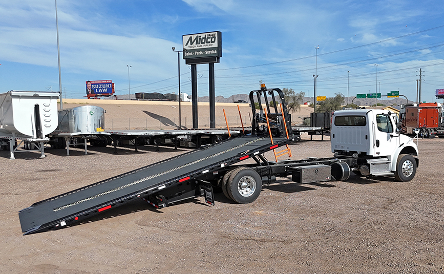 Freightliner Landoll Loadoll II rollback carrier - 03 - for sale at Midco Sales